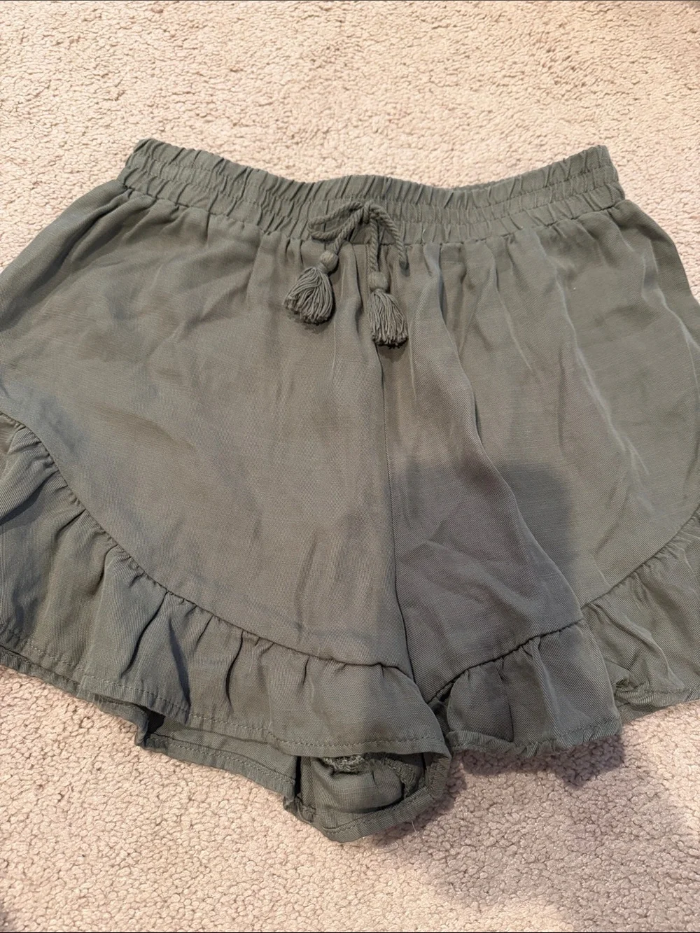 Art class Olive Green Ruffle Hem Shorts sz 10/12